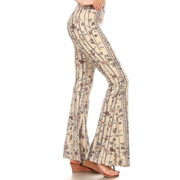 Paisley Floral Flare Pants 🌷🌸✨ - Picture 2 of 4